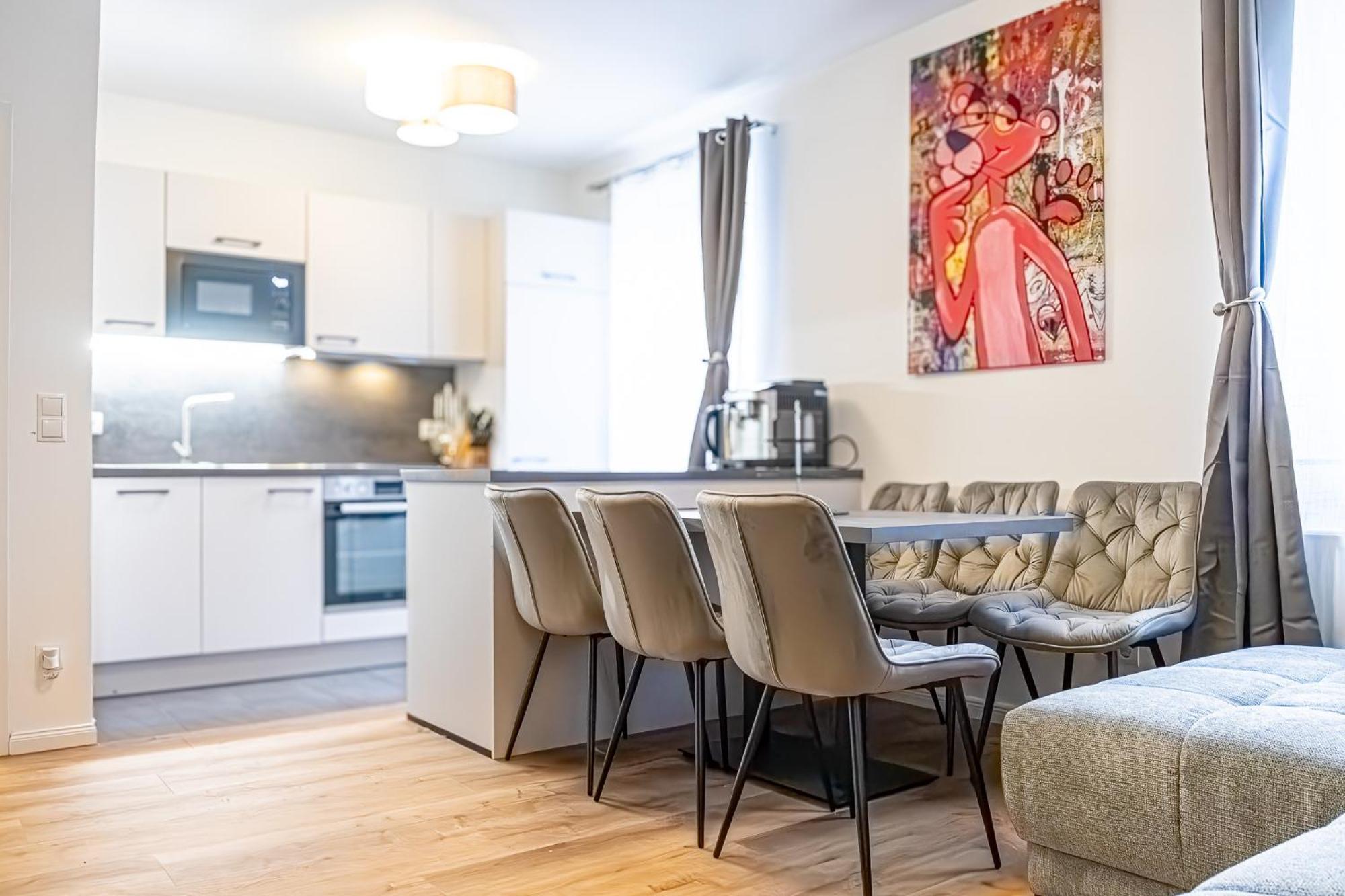 Charming 1Br And 1Lr Apt Modern Design Donaustadt Viena Exterior foto