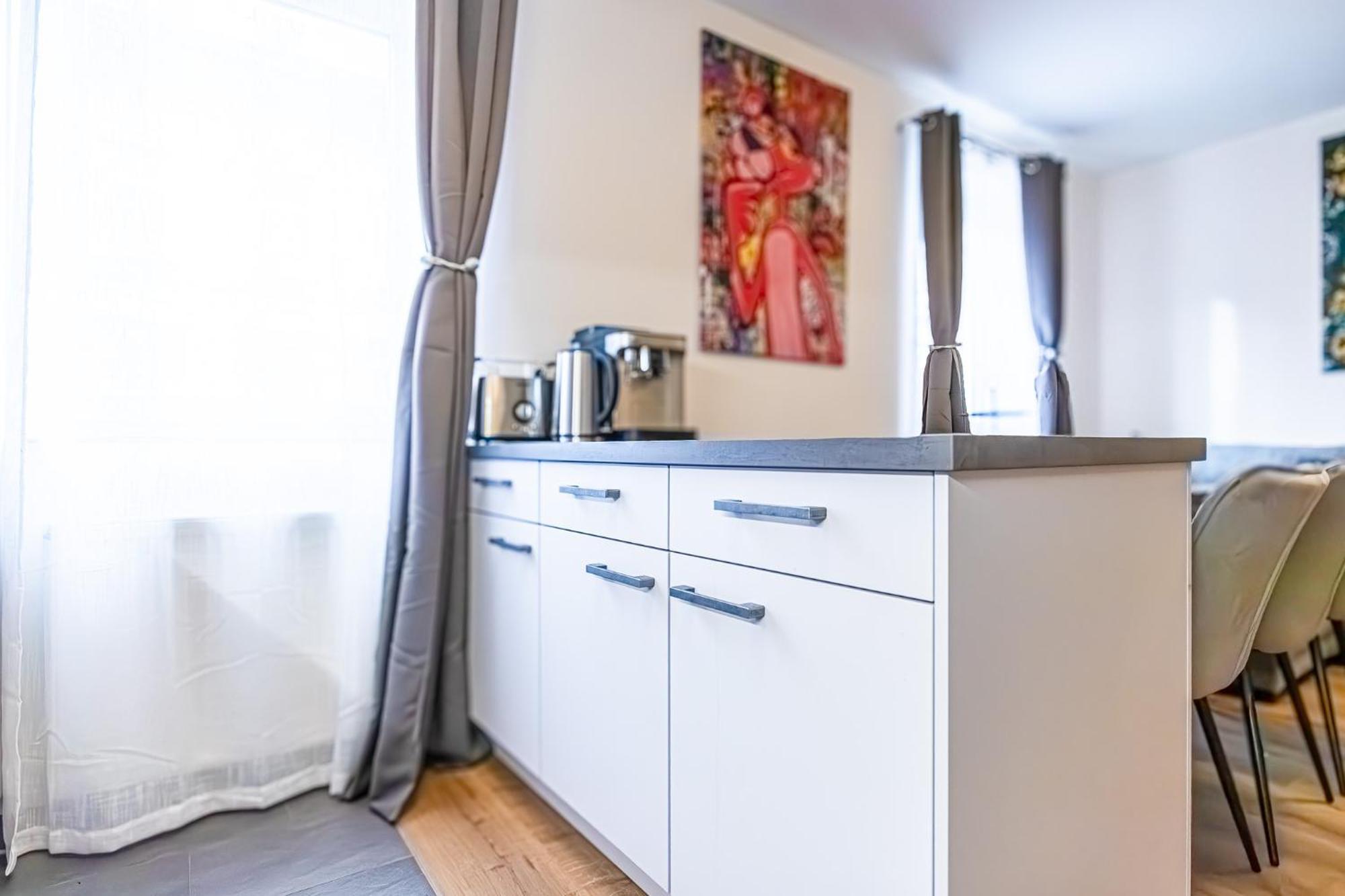 Charming 1Br And 1Lr Apt Modern Design Donaustadt Viena Exterior foto