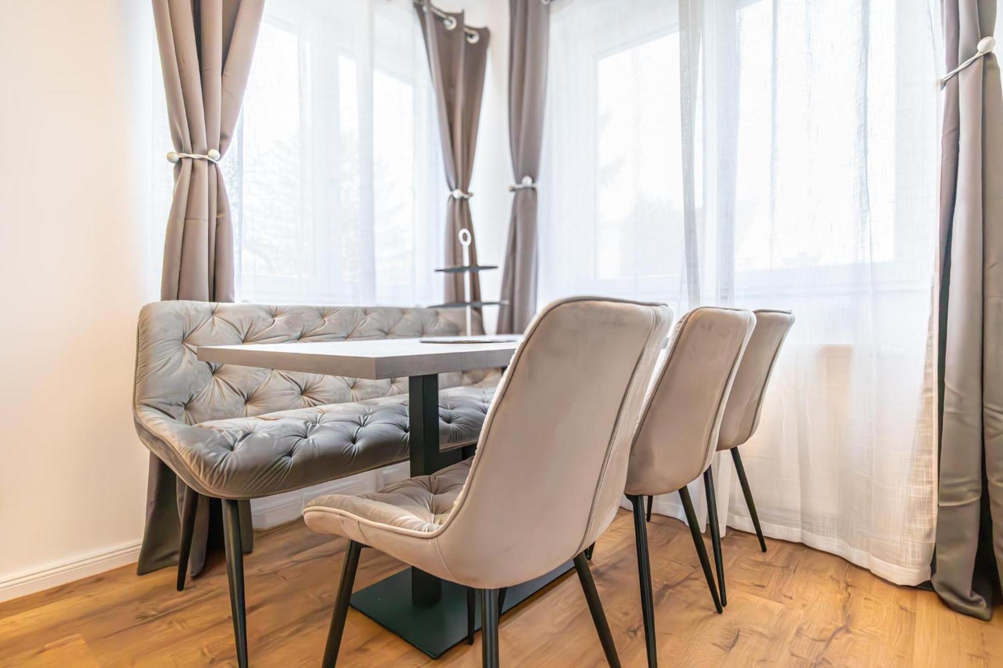Charming 1Br And 1Lr Apt Modern Design Donaustadt Viena Exterior foto