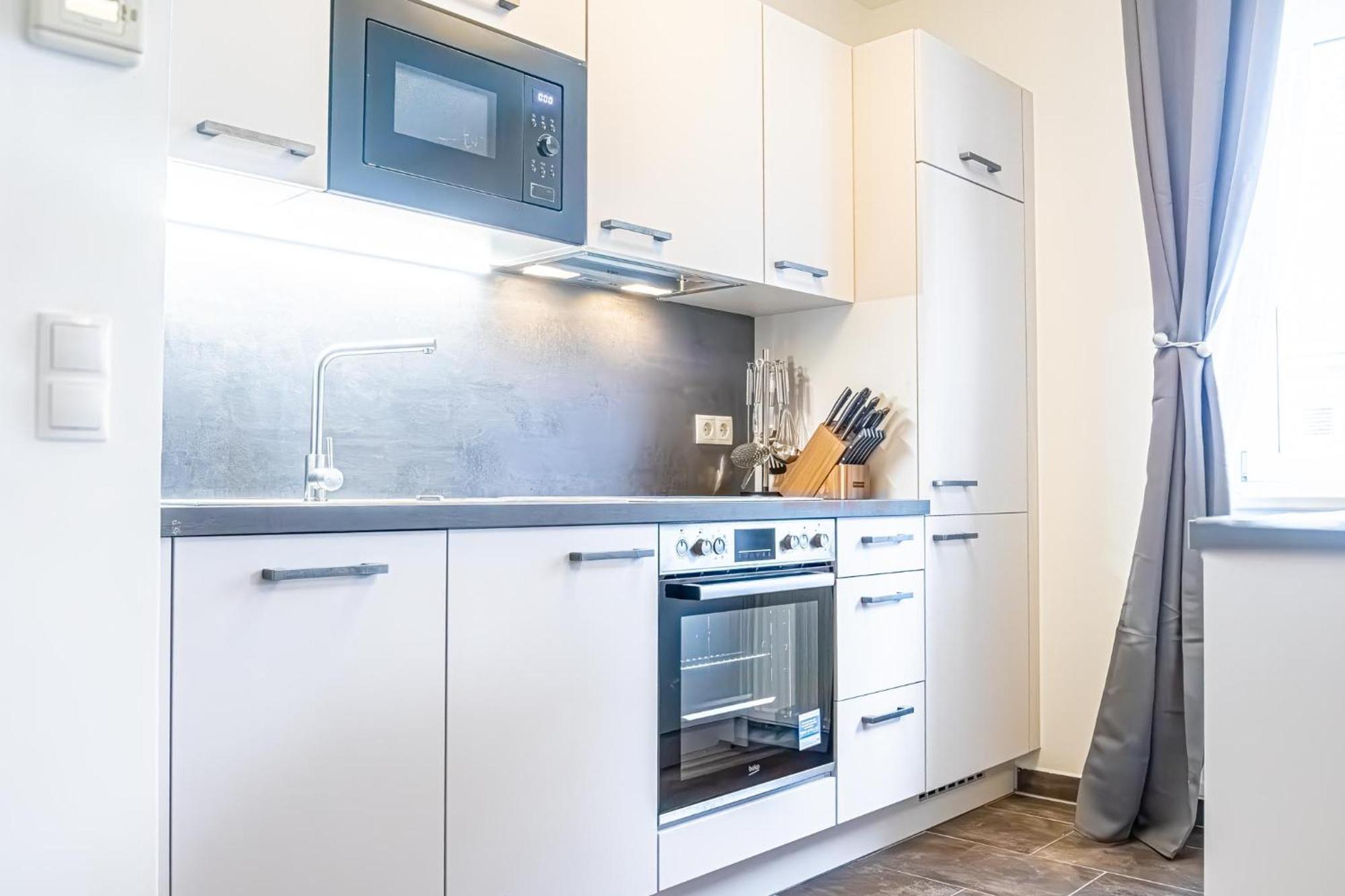 Charming 1Br And 1Lr Apt Modern Design Donaustadt Viena Exterior foto